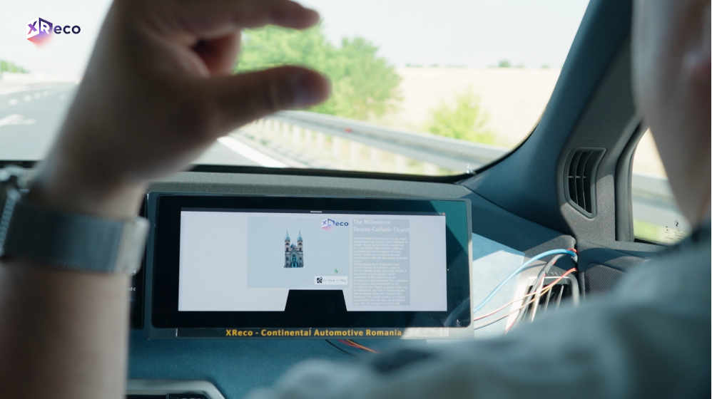 End user experience: viewing of 3D model on a display in a car.